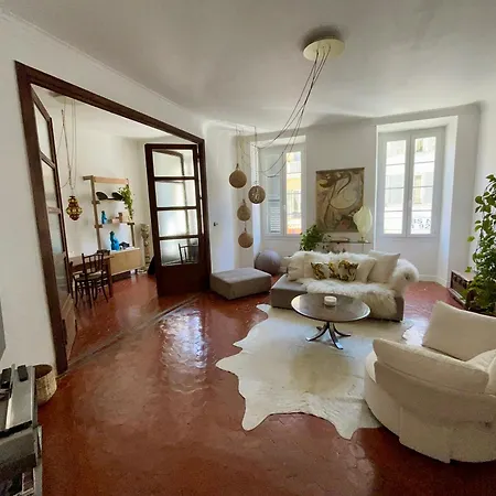 Appartement Grand Port De *